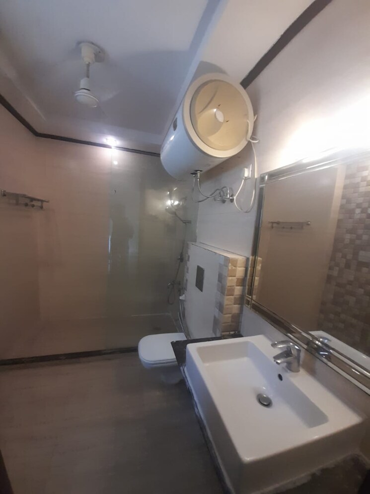 Bathroom, anand niketan 4 Bedroom 400 Sq.Yd. Builder Floor In Anand Niketan Delhi 9144629