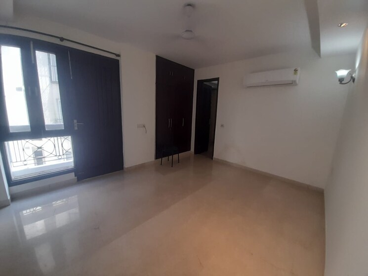 Room, anand niketan 4 Bedroom 400 Sq.Yd. Builder Floor In Anand Niketan Delhi 9144629