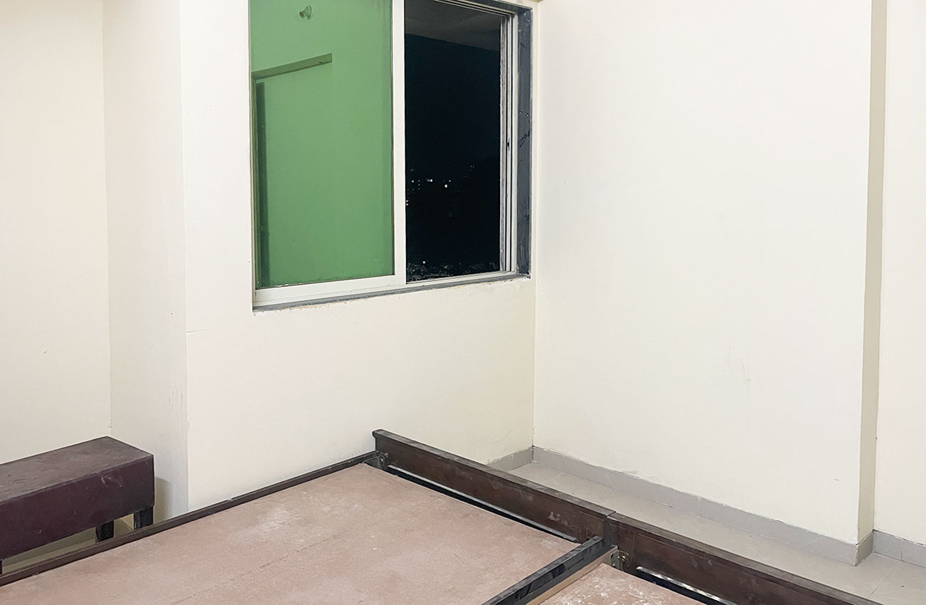 Pg For Rent in Purshottam Nayan 