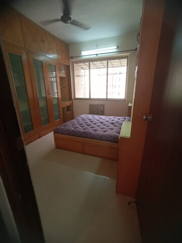 Room in 2 BHK Apartment at Dosti Group Acres, Wadala East – for Rent