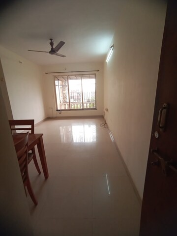 Room in 2 BHK Apartment at Dosti Group Acres, Wadala East – for Rent