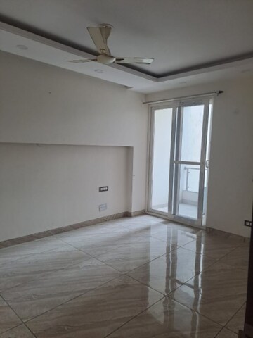 Room in 4 BHK Builder Floor at Eros Rosewood City, Sector 49 – for Rent