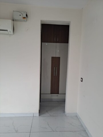 Room in 4 BHK Builder Floor at Eros Rosewood City, Sector 49 – for Rent