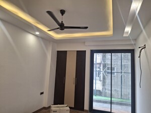 Room in 4 BHK Builder Floor at Suncity – for Sale