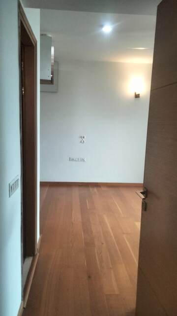 Room in 2 BHK Apartment at Tata Gurgaon Gateway, Sector 112 – for Rent