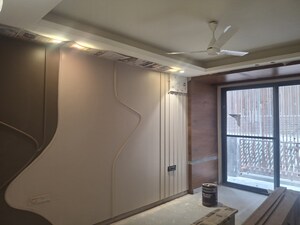 Room in 4 BHK Builder Floor at Suncity – for Sale