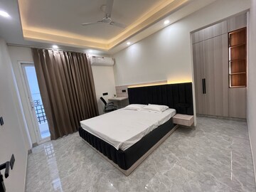 2 BHK Builder Floor For Rent in Sector 43