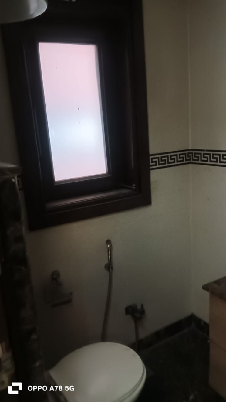 Room, new friends colony 6 Bedroom 503 Sq.Yd. Independent House In New Friends Colony Delhi 9144709