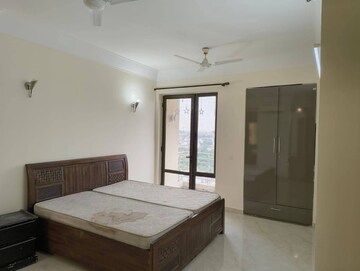 Room in 4 BHK Apartment at Ireo Victory Valley, Sector 67 – for Rent