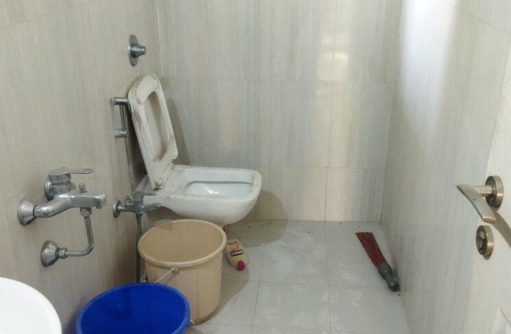 Bathroom, puranik-city 2 Bedroom 650 Sq.Ft. Independent House In Kasarvadavali Thane 9144728