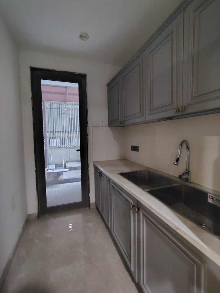 Kitchen, bp-homes 4 Bedroom 250 Sq.Yd. Builder Floor In Sector 85 Faridabad 9144734