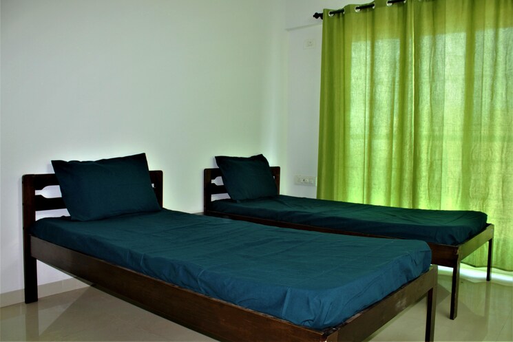 Bedroom, kavesar Pg For Boys In Kavesar 9144746