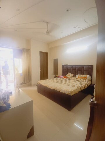 Bedroom in 2 BHK Builder Floor at Sector 46 – for Rent