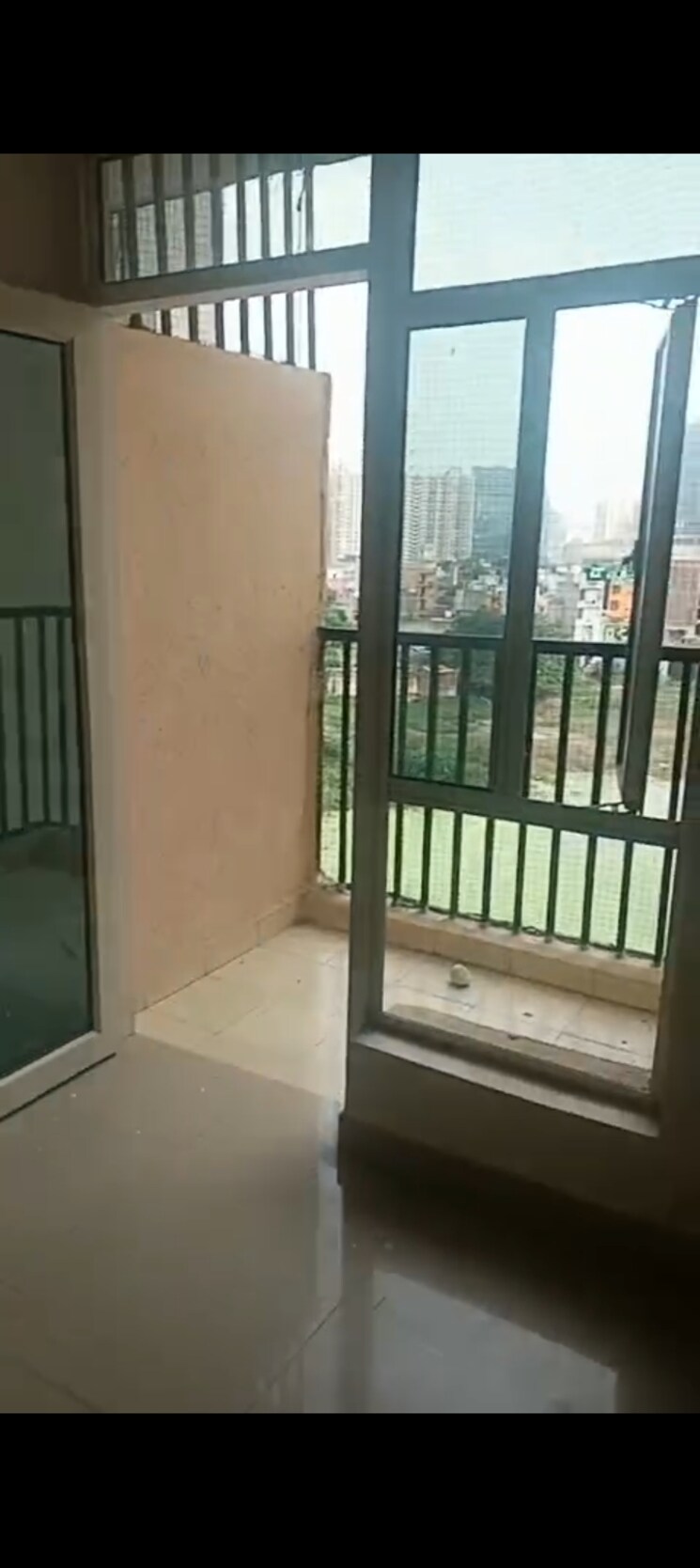 Room, gaur-city-5th-avenue 3.5 Bedroom 1500 Sq.Ft. Apartment In Sector 4 Greater Noida Greater Noida 9144781