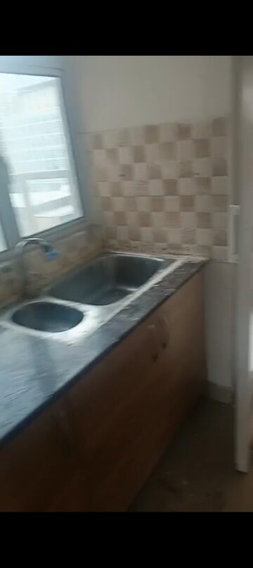 Bathroom in 3.5 BHK Apartment at Gaur City 5th Avenue, Sector 4 Greater Noida – for Rent
