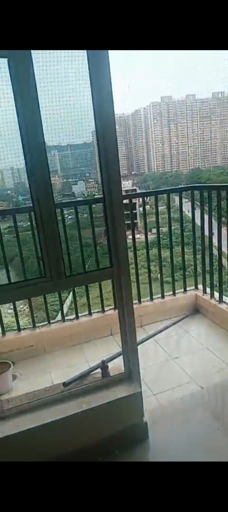 Balcony, gaur-city-5th-avenue 3.5 Bedroom 1500 Sq.Ft. Apartment In Sector 4 Greater Noida Greater Noida 9144781