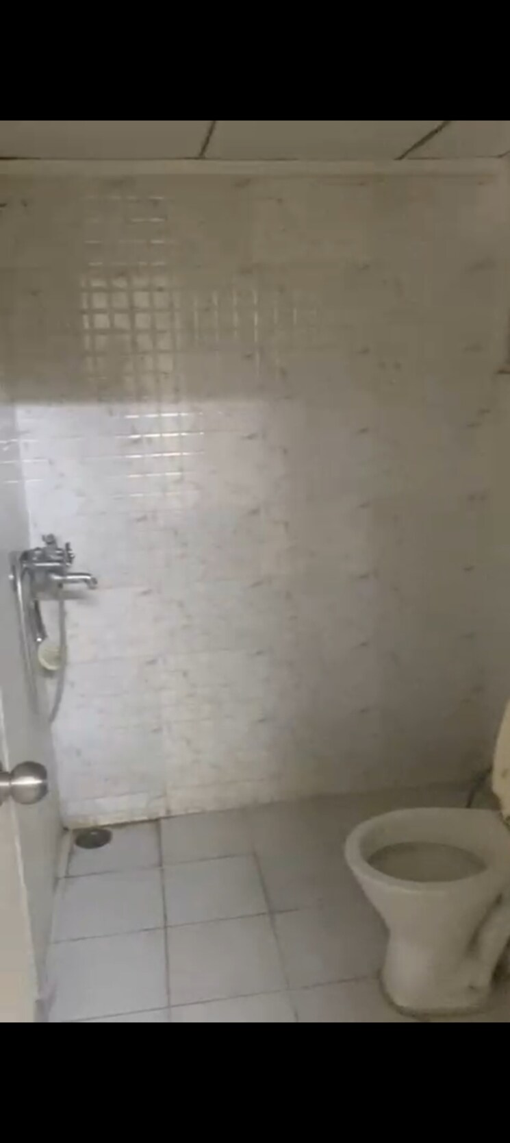 Bathroom, gaur-city-5th-avenue 3.5 Bedroom 1500 Sq.Ft. Apartment In Sector 4 Greater Noida Greater Noida 9144781