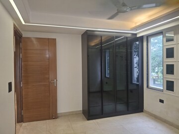 Room in 4 BHK Builder Floor at Suncity – for Sale