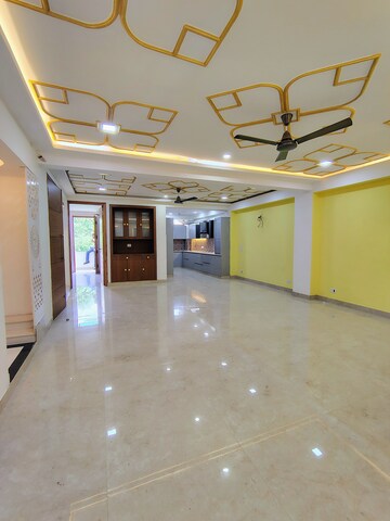 Room in 3 BHK Builder Floor at BP Homes, Sector 85 – for Sale
