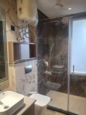 Furnished Amenities in 4 BHK Builder Floor at Suncity – for Sale
