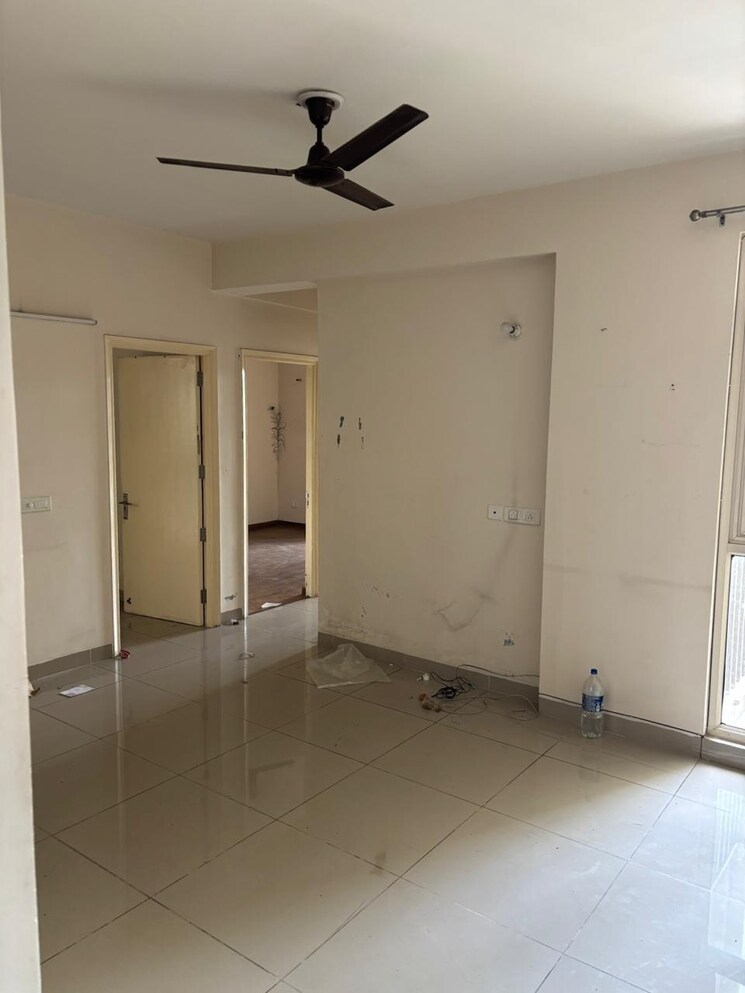 Master Bedroom, wave-executive-floors 3 Bedroom 1129 Sq.Ft. Apartment In Wave City Ghaziabad 9144830