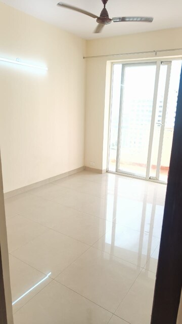 Room in 4 BHK Apartment at Ansal Height 86, Sector 86 – for Rent