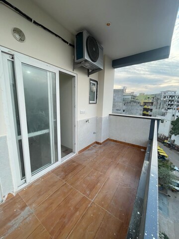 Balcony in Studio Builder Floor at Sector 45 – for Rent