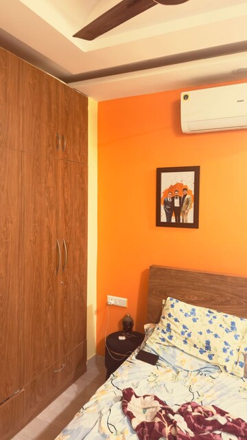 Bedroom in 2 BHK Builder Floor at Sector 40 – for Rent