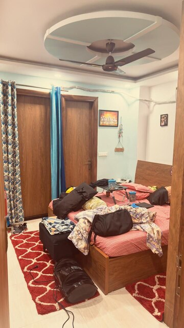 Bedroom in 2 BHK Builder Floor at Sector 40 – for Rent