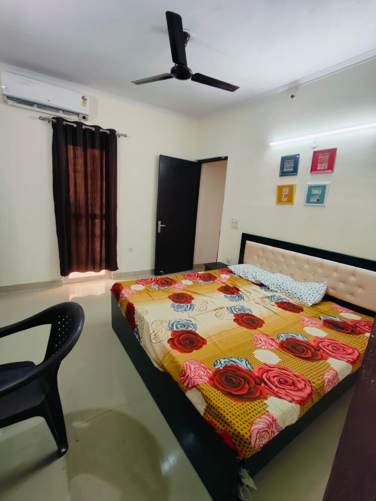 Bedroom, futec-gateway 3.5 Bedroom 1750 Sq.Ft. Apartment In Sector 75 Noida 9144924