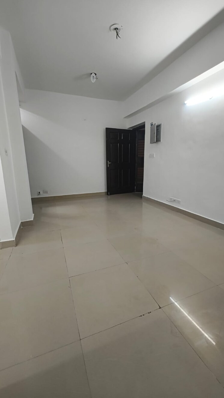 Room, supertech-cape-town 2 Bedroom 930 Sq.Ft. Apartment In Sector 74 Noida 9144900