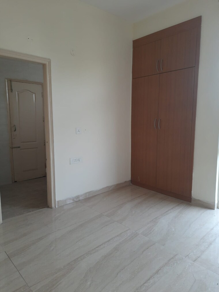 Room, trishla-city 3 Bedroom 1875 Sq.Ft. Apartment In Patiala Road Zirakpur 9144940