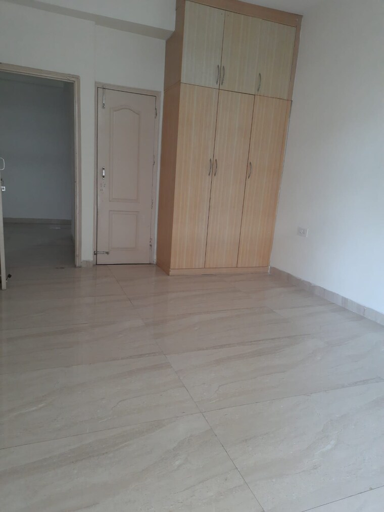 Room, trishla-city 3 Bedroom 1875 Sq.Ft. Apartment In Patiala Road Zirakpur 9144940