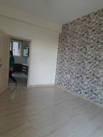 Room in 3 BHK Apartment at Trishla City, Patiala Road – for Sale