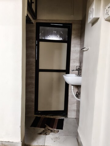 Furnished Amenities in 1 BHK Apartment at Chaitanya CHS Santacruz, Santacruz East – for Rent