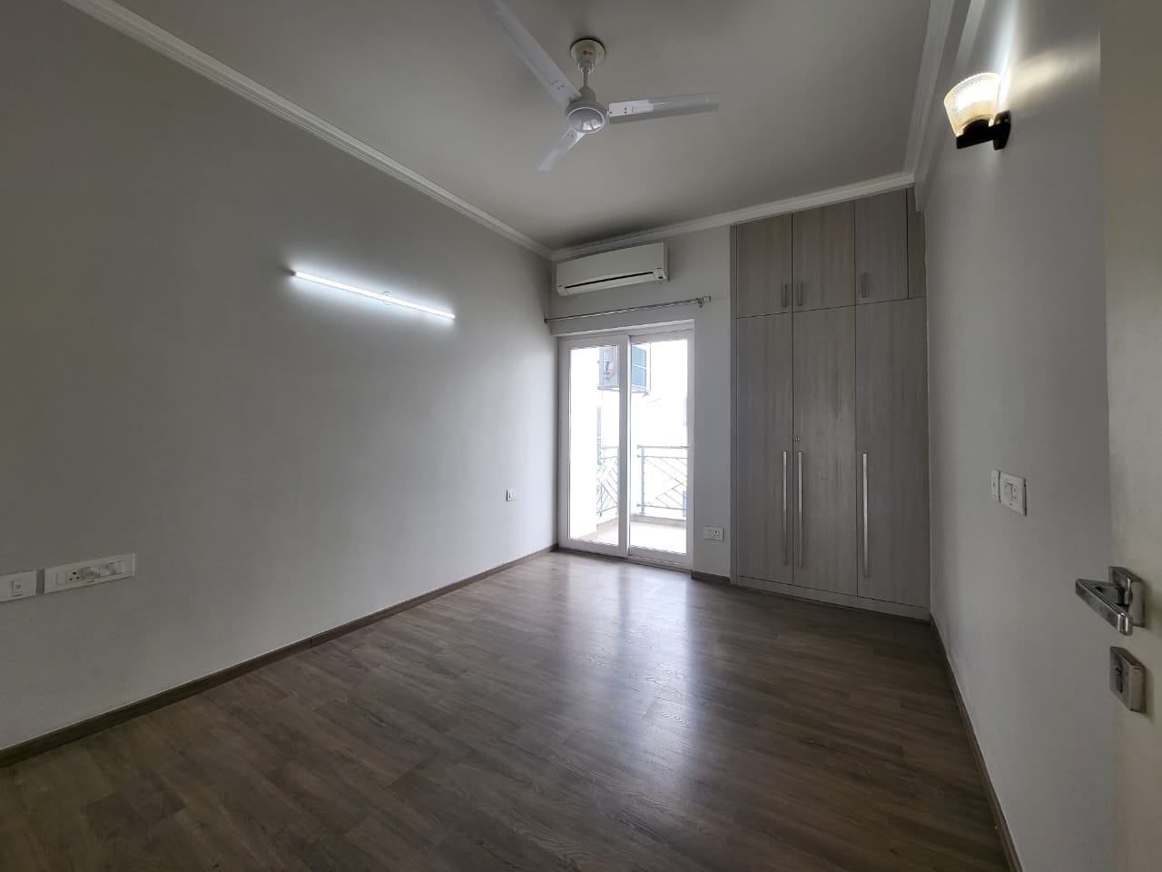 2 BHK + Study Room Apartment For Rent in Central Park Cerise Suites