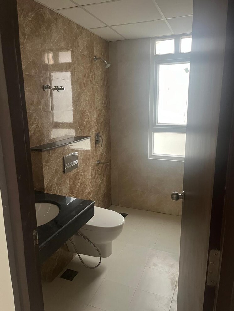 Bathroom, hero-homes-gurgaon 3 Bedroom 1389 Sq.Ft. Apartment In Sector 104 Gurgaon 9145051