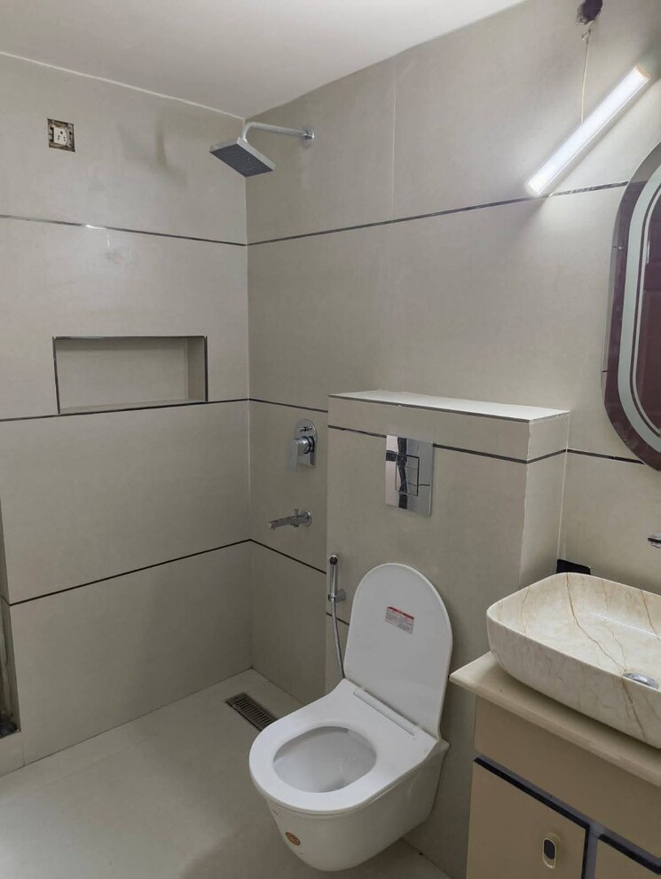 Bathroom, emaar-the-palm-drive-the-premier-terraces 4 Bedroom 2625 Sq.Ft. Apartment In Sector 66 Gurgaon 9145042