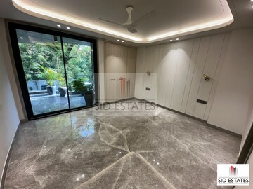 Kitchen in 4 BHK Builder Floor at Sarvapriya Vihar – for Rent