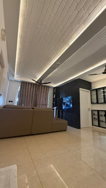 Room in 2.5 BHK Apartment at Prestige Falcon City, Konanakunte – for Sale