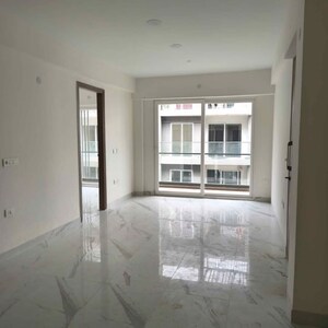 Room in 2.5 BHK Builder Floor at Smart World Gems, Sector 89 – for Sale
