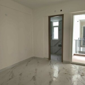 Room in 2.5 BHK Builder Floor at Smart World Gems, Sector 89 – for Sale