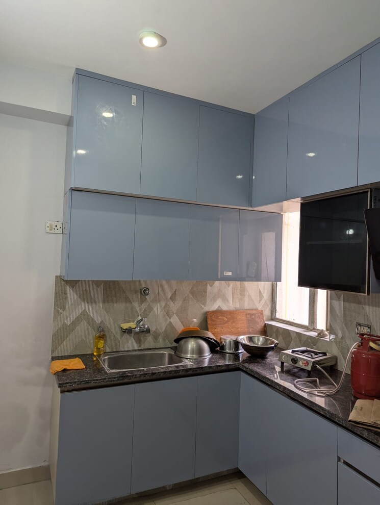 Kitchen, emaar-emerald-floors-premier 4 Bedroom 1975 Sq.Ft. Apartment In Sector 65 Gurgaon 9145194