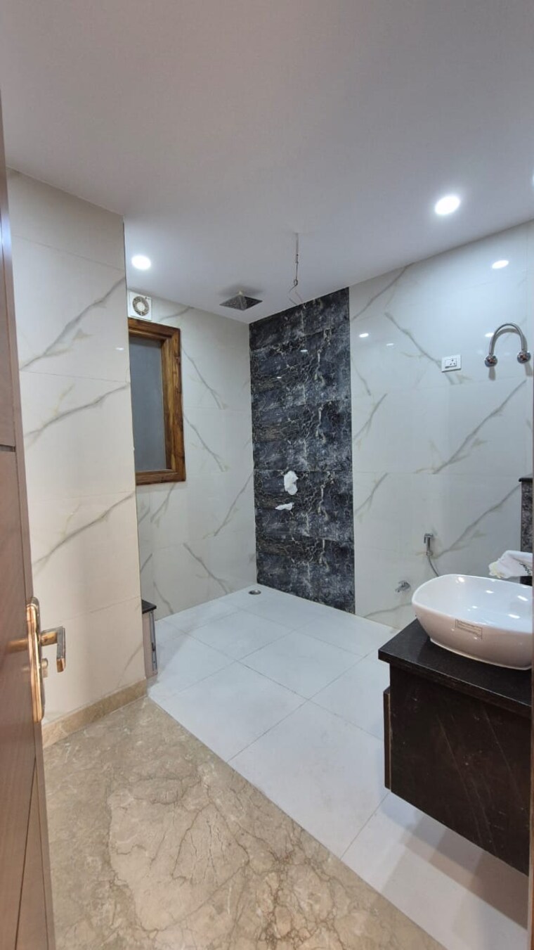 Bathroom, sector 21c 4 Bedroom 4500 Sq.Ft. Builder Floor In Sector 21c Faridabad 9145216