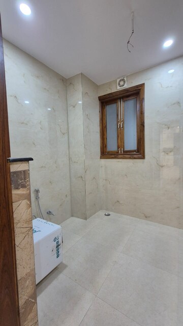 Room in 4 BHK Builder Floor at Sector 21c – for Sale