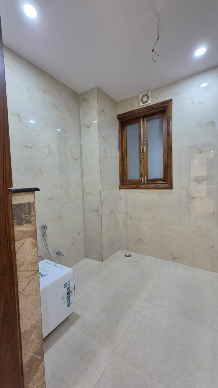 Room, sector 21c 4 Bedroom 4500 Sq.Ft. Builder Floor In Sector 21c Faridabad 9145216