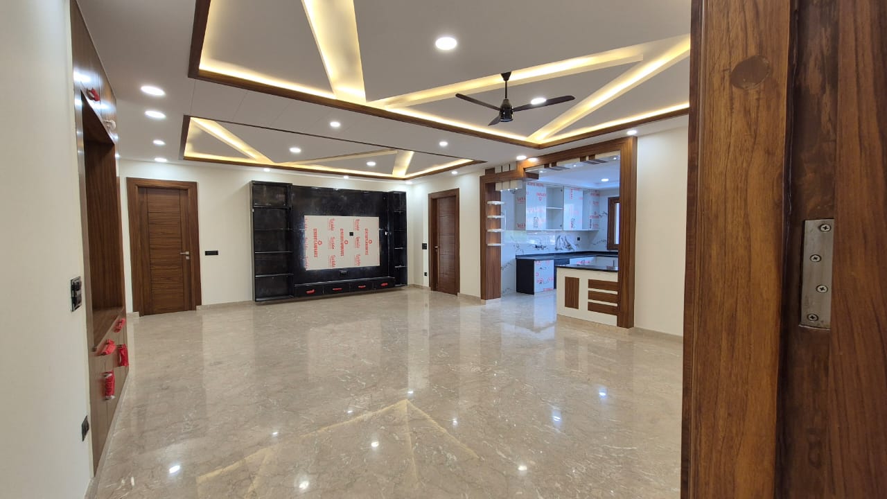 4 BHK + Pooja Room Builder Floor For Sale in Sector 21C