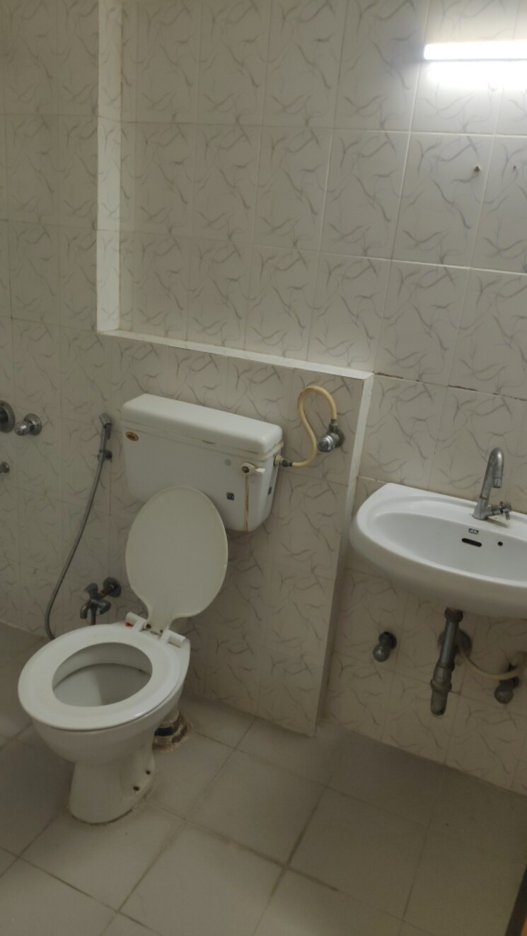 Bathroom, eden-park 2 Bedroom 1200 Sq.Ft. Apartment In Viman Nagar Pune 9145314