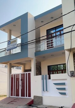 3 BHK + Extra Room Independent House For Sale in Jankipuram Extension