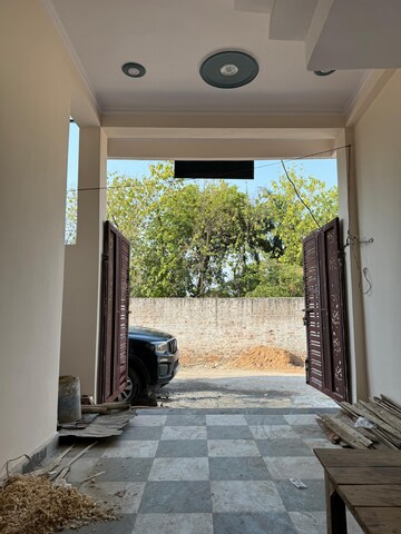 Parking in 3 BHK Independent House at Jankipuram Extension – for Sale